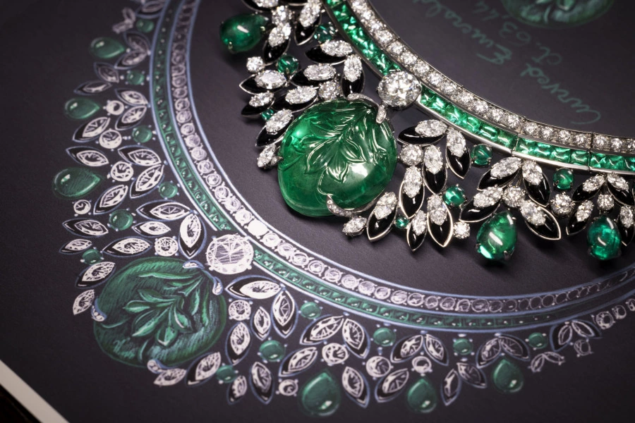 Kraliçe II. Elizabeth’in Platin Jübile’sine Bir Bulgari Tacı Kraliçe II. Elizabeth’in Platin Jübile’sine Bir Bulgari Tacı