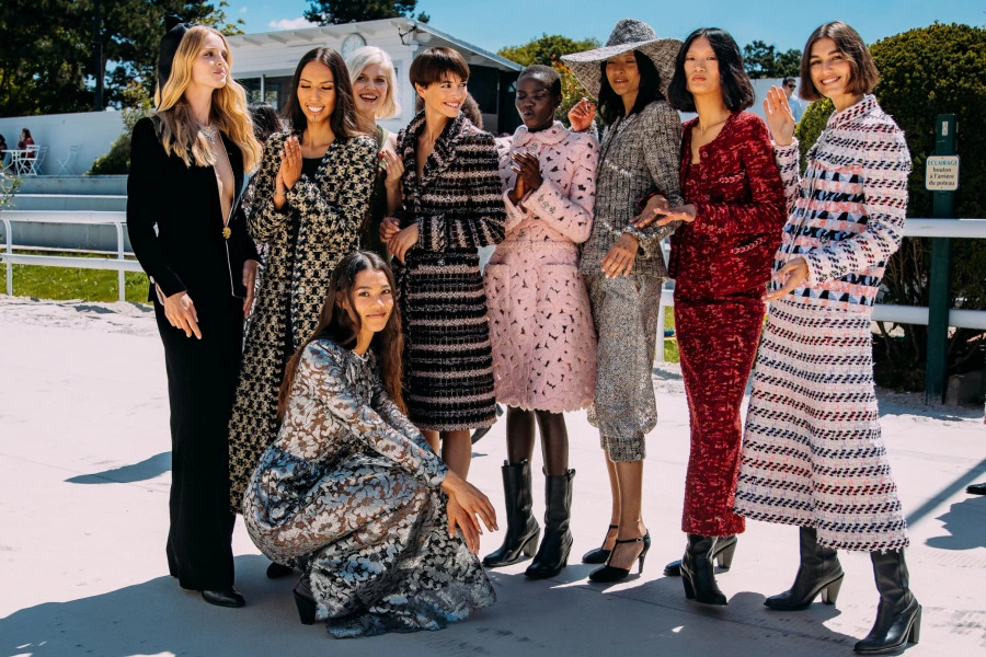 Chanel 2022-23 Sonbahar/Kış Haute Couture Defilesinden Hatırlanması Gerekenler Chanel 2022-23 Sonbahar/Kış Haute Couture