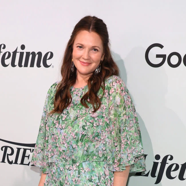 Drew Barrymore'un TikTok Güncesi Drew Barrymore'un TikTok Güncesi