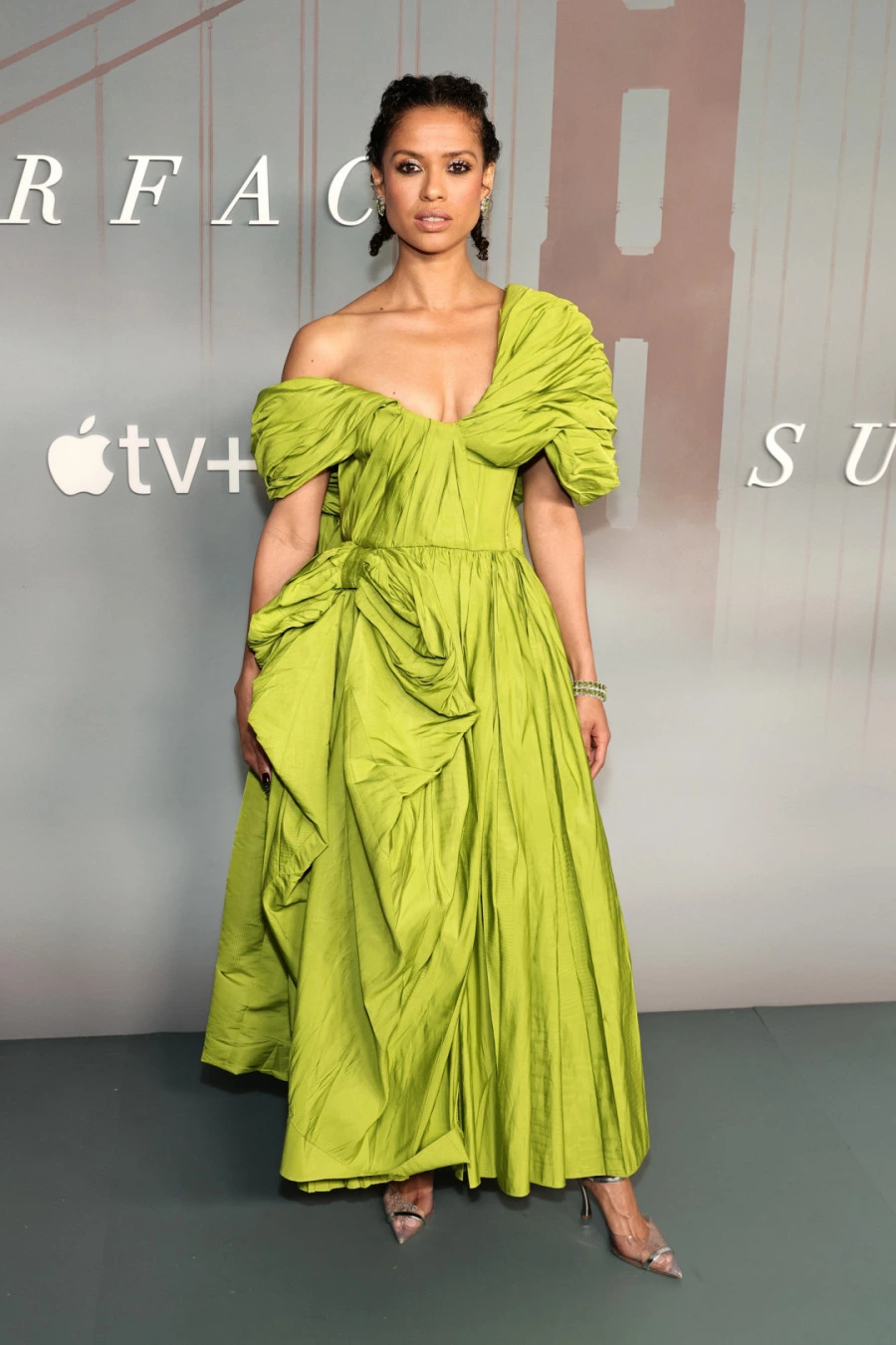 Sezonun İkinci Favorisi: Lime Yeşili Gugu Mbatha-Raw