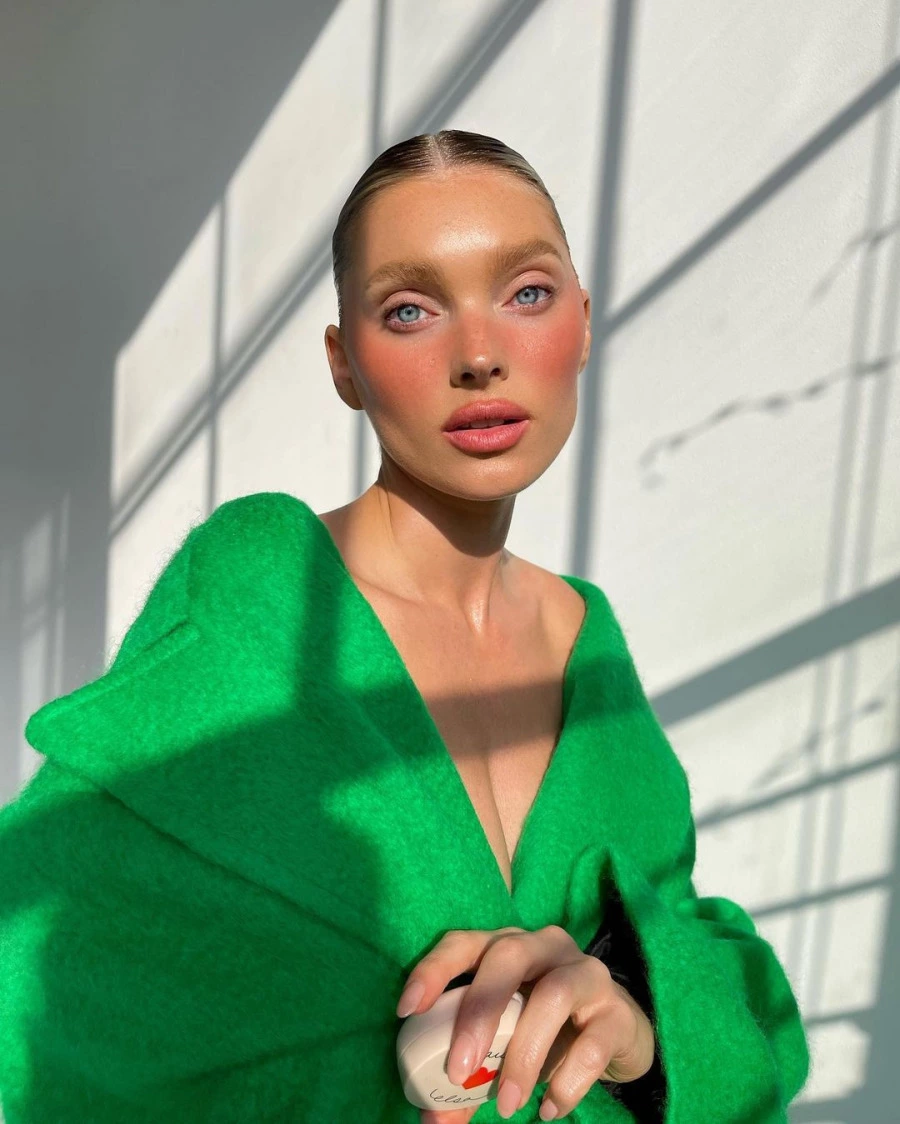 Elsa Hosk'un Makyaj Stilinden Neler Öğrendik?