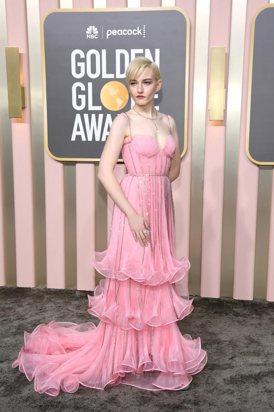 Julia Garner - Gucci