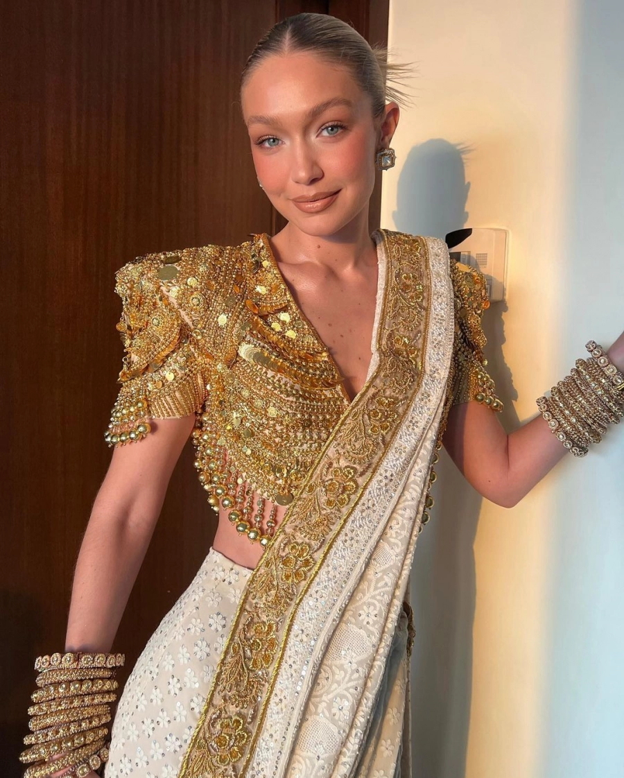 Gigi Hadid'in Bronz Tanrıça Güzelliği Gigi Hadid'in Bronz Tanrıça Güzelliği