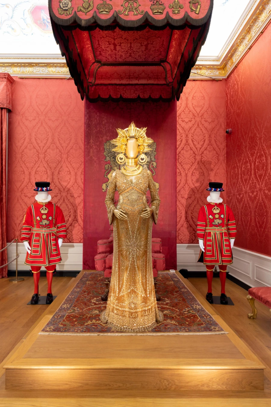 Kensington Sarayı'nda Couture Şöleni Kensington Sarayı'nda Couture Şöleni