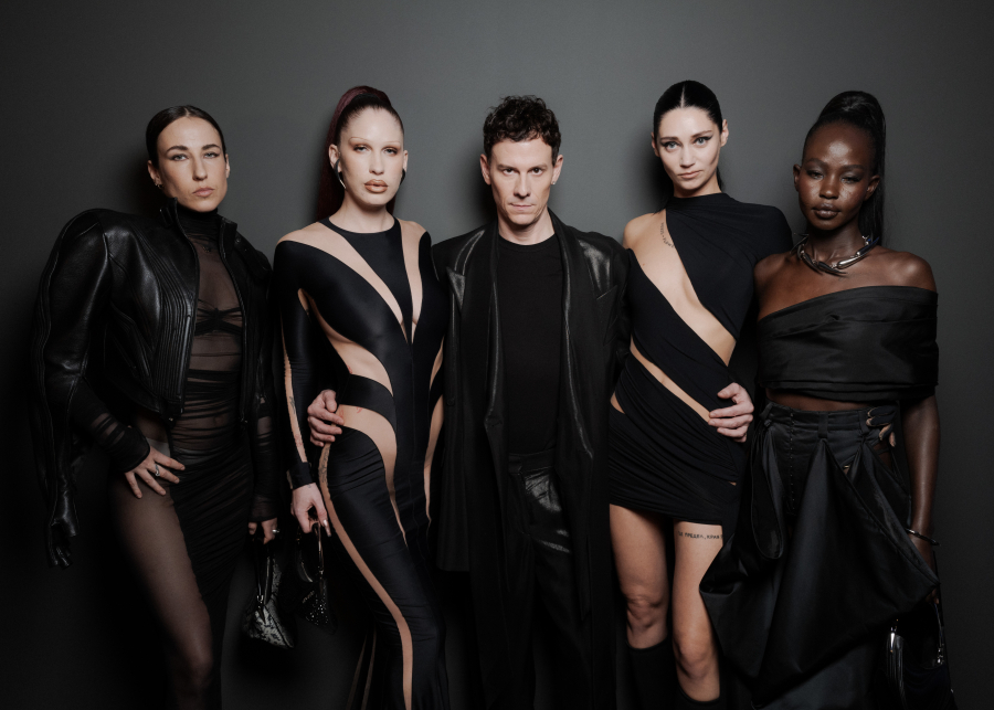 H&M x Mugler Defilesinde Moda ile Müzik Bir Arada