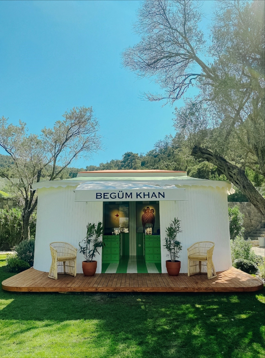 Begüm Khan Artık Bodrum'da Begüm Khan Artık Bodrum'da