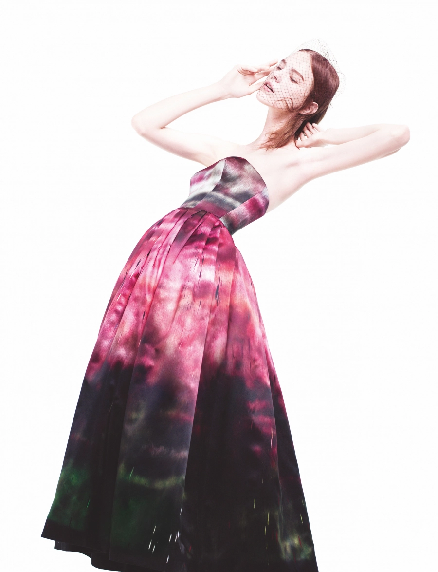 Dior'dan Yepyeni Bir Kitap: Dior by Raf Simons Dior'dan Yepyeni Bir Kitap: Dior by Raf Simons