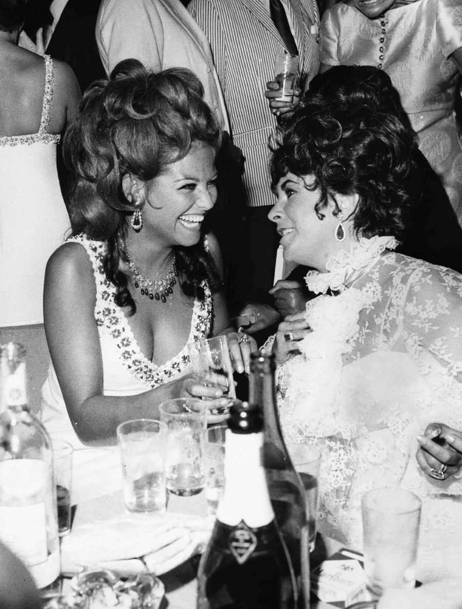 1962 - Claudia Cardinale, Elizabeth Taylor ile