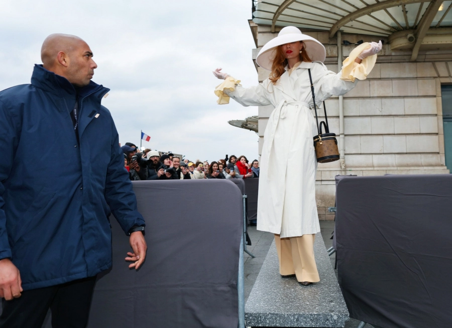 2024 İlkbahar/Yaz Paris Moda Haftası Programı Açıklandı 2024 İlkbahar/Yaz Paris Moda Haftası Programı Açıklandı