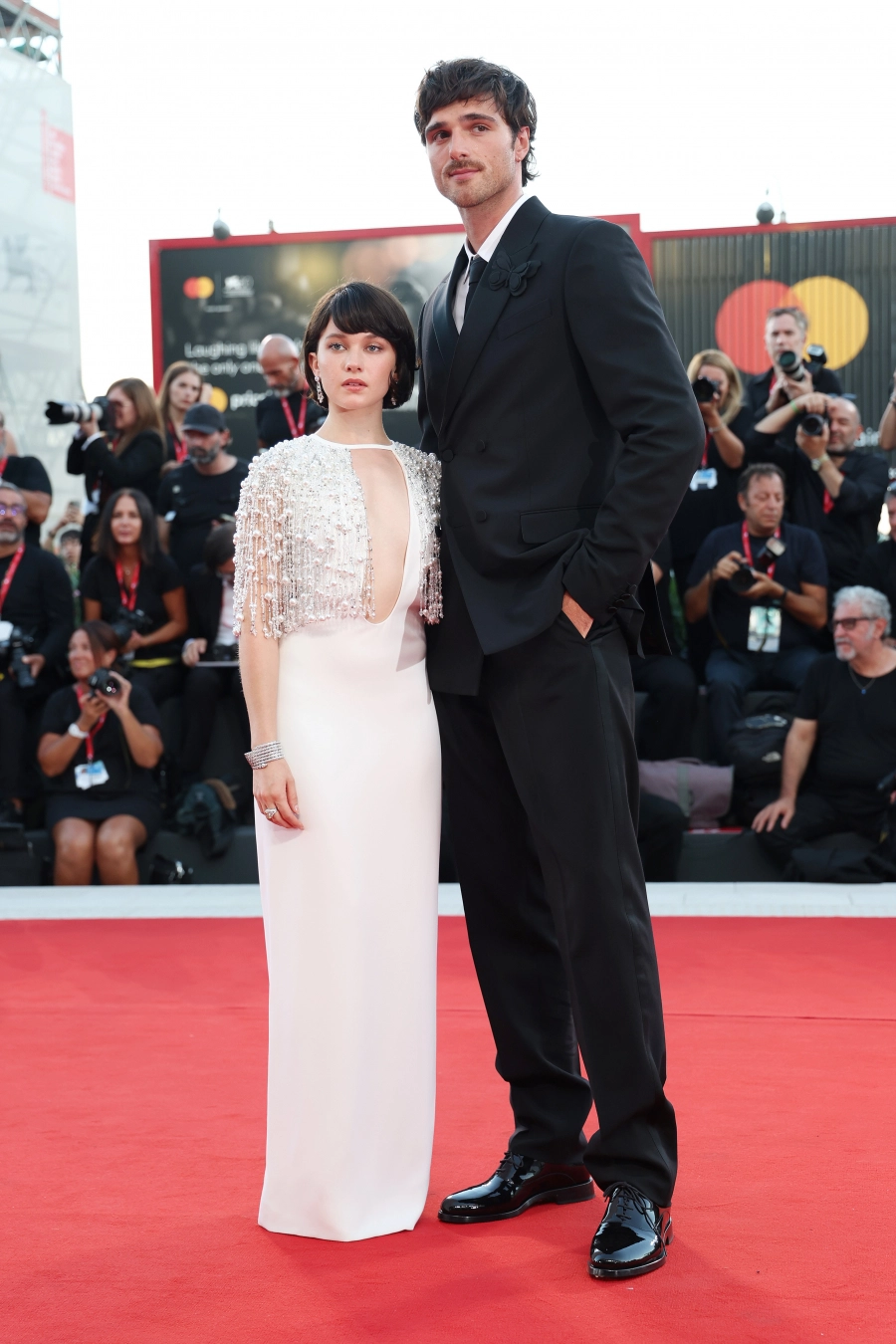 Jacob Elordi ve Cailee Spaeny Şu Anda Kırmızı Halının En Popüler Çifti Jacob Elordi ve Cailee Spaeny Şu Anda Kırmızı Halının En Popüler Çifti