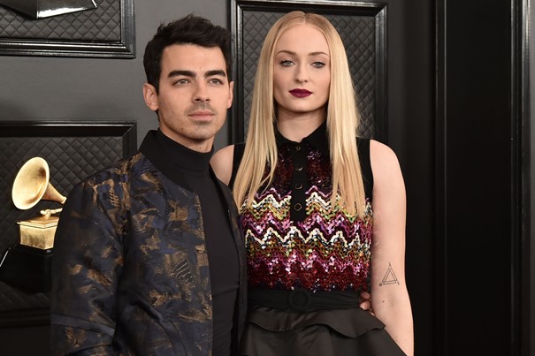 Joe Jonas ve Sophie Turner Birlikteliklerini Sonlandırıyor