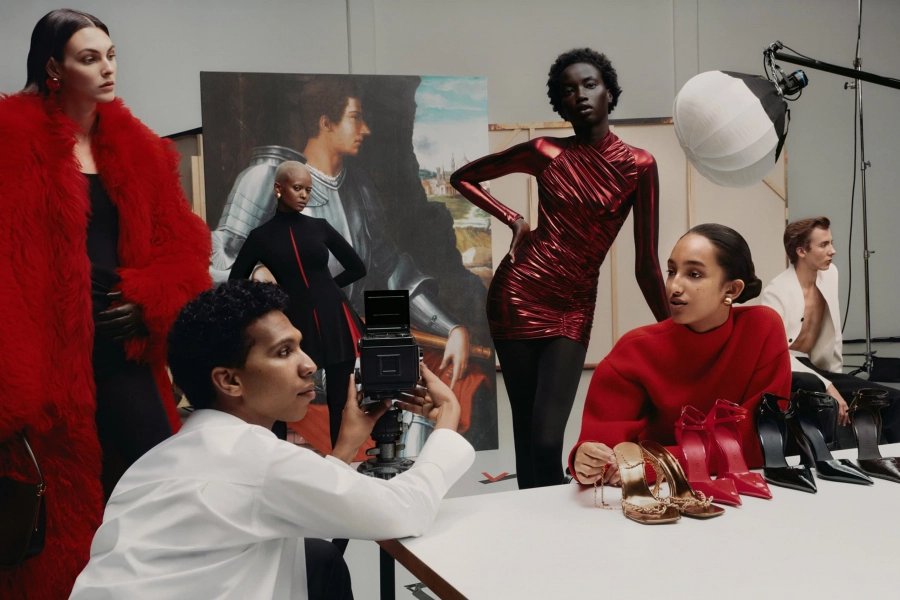 Ferragamo Yeni Renaissance Kampanyası’nı Duyuruyor Ferragamo Yeni Renaissance Kampanyası’nı Duyuruyor