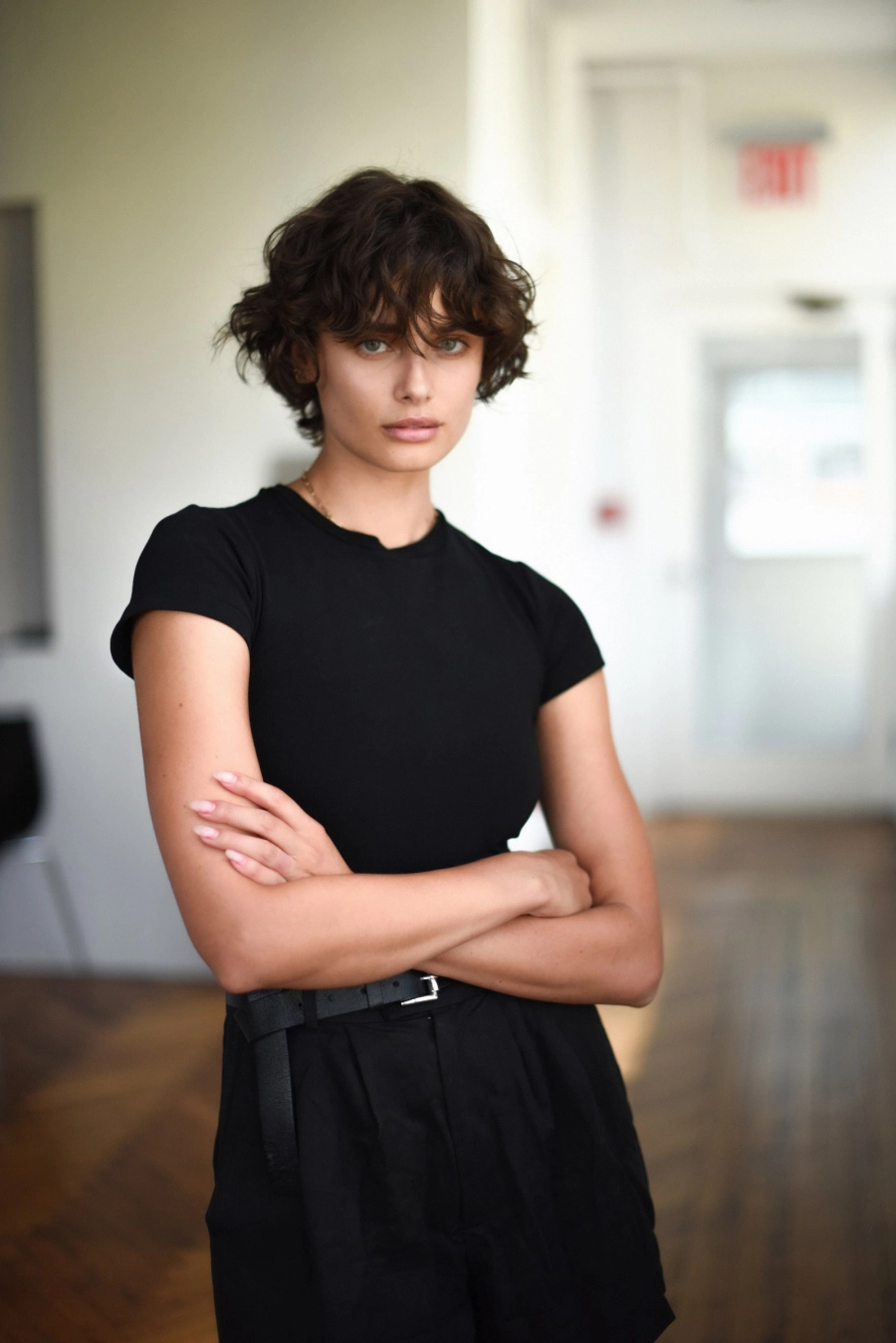 Taylor Hill Yeni Dramatik Saç Kesiminde Audrey Hepburn'den Esinlendi Taylor Hill Yeni Dramatik Saç Kesiminde Audrey Hepburn'den Esinlendi