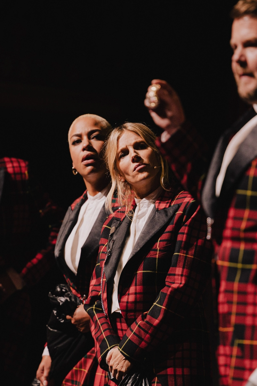 Vogue World: London’da Sienna Miller ve Cush Jumbo, Batı Yakası’nın En Şık Tiyatro Yer Göstericileri Vogue World: London’da Sienna Miller ve Cush Jumbo, Batı Yakası’nın En Şık Tiyatro Yer Göstericileri