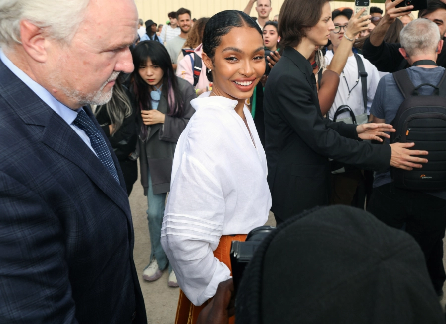 Phil Oh'un 2024 İlkbahar/Yaz Paris Moda Haftası'ndan En İyi Sokak Stili Fotoğrafları Phil Oh'un 2024 İlkbahar/Yaz Paris Moda Haftası'ndan En İyi Sokak Stili Fotoğrafları