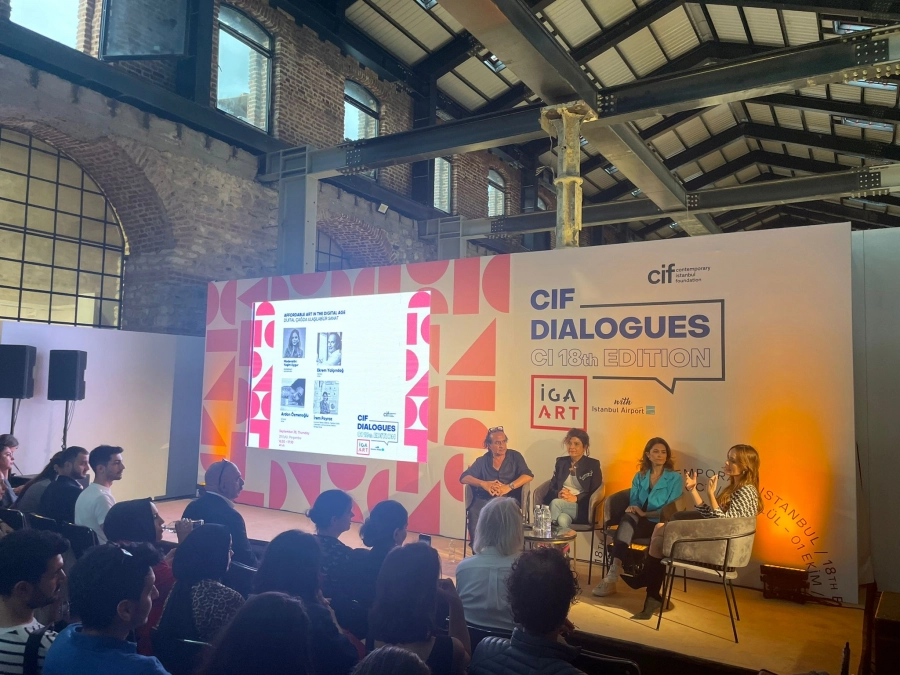 Contemporary İstanbul’da Dijital Çağda Ulaşılabilir Sanat Paneli Gerçekleşti Contemporary İstanbul’da Dijital Çağda Ulaşılabilir Sanat Paneli Gerçekleşti
