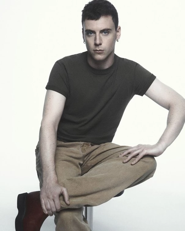 Seán McGirr, Alexander McQueen'in Yeni Kreatif Direktörü Oldu Seán McGirr, Alexander McQueen'in Yeni Kreatif Direktörü Oldu