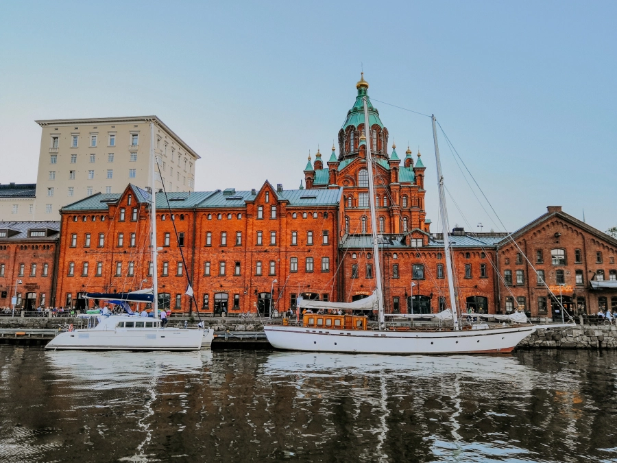 Helsinki'de 48 Saat Helsinki'de 48 Saat