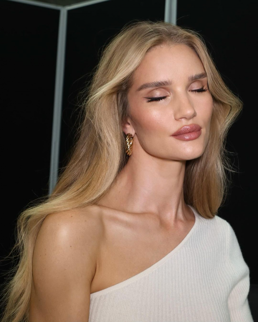 Rosie Huntington-Whiteley'den Amanda Djerf'e Haftanın Güzellik Instagram'ları