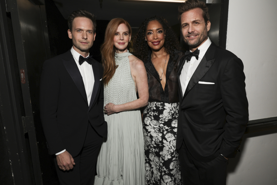 Patrick J. Adams, Sarah Rafferty, Gina Torres ve Gabriel Macht