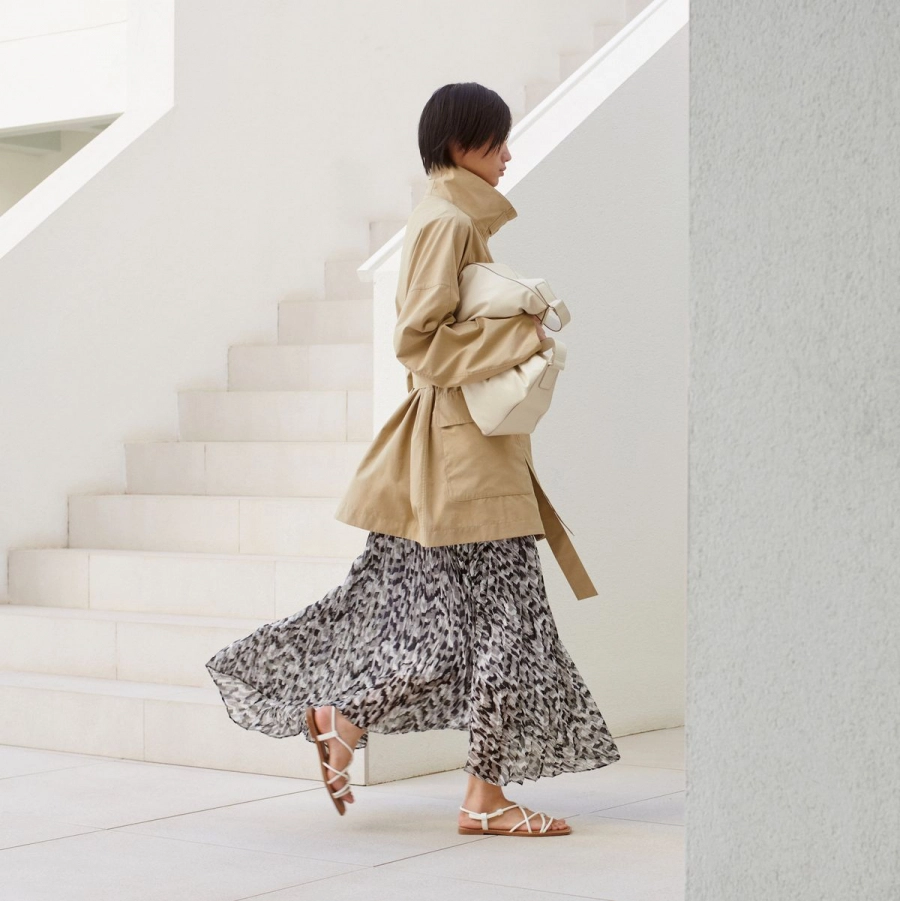 Louis Vuitton'un Yeni Marka Elçisinden Uniqlo'nun Clare Waight Keller ile İkinci Koleksiyonuna Haftanın Moda Haberleri Louis Vuitton'un Yeni Marka Elçisinden Uniqlo'nun Clare Waight Keller ile İkinci Koleksiyonuna Haftanın Moda Haberleri