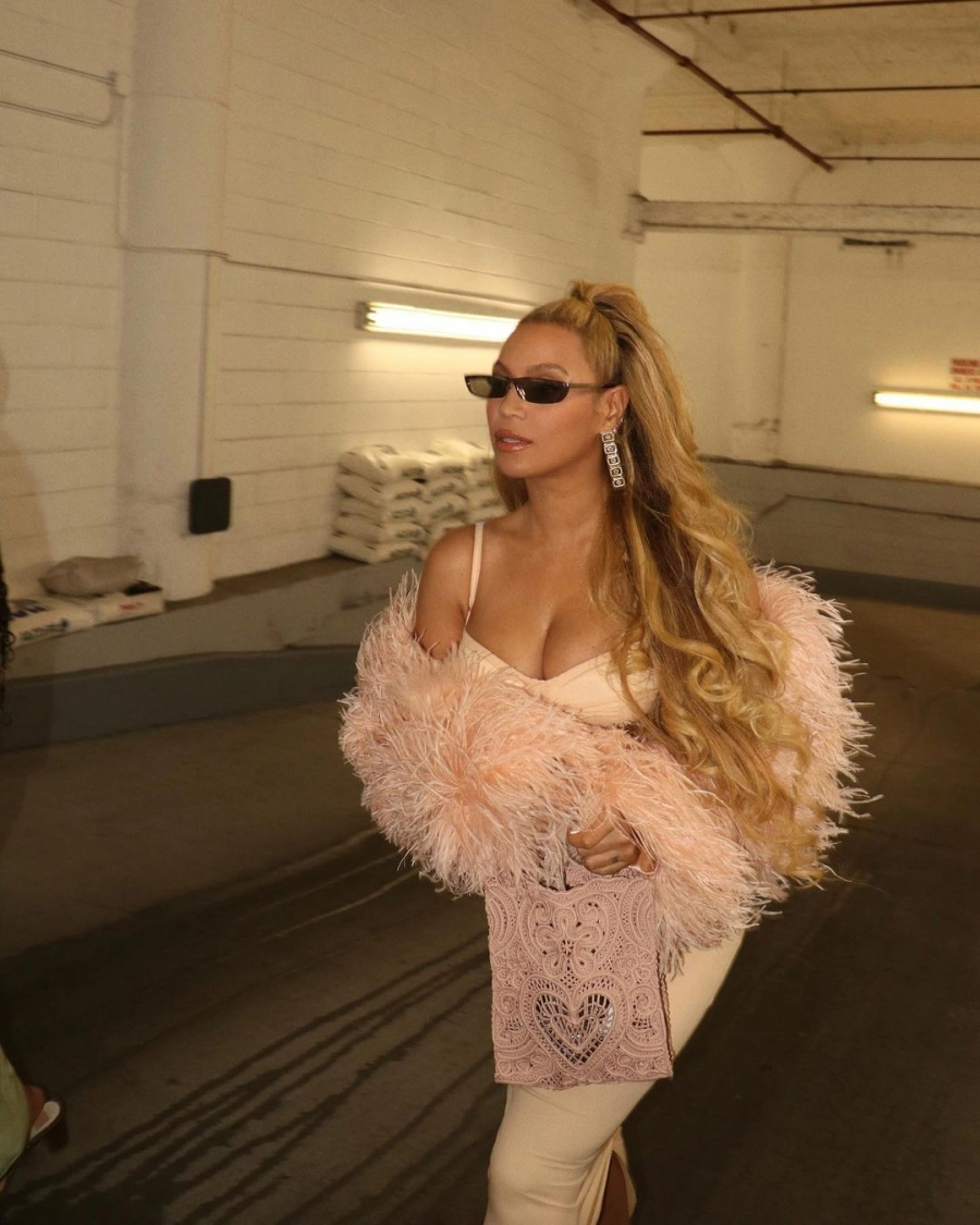 Beyoncé'den Güzellik Dünyasına Hızlı Giriş Beyoncé'den Güzellik Dünyasına Hızlı Giriş