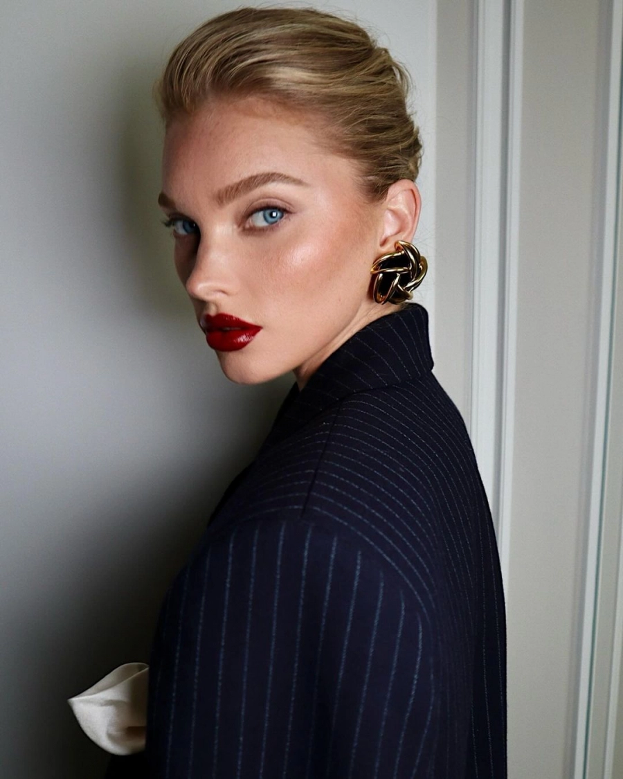 Elsa Hosk'tan Emily Ratajkowski'ye Haftanın Güzellik Instagram'ları