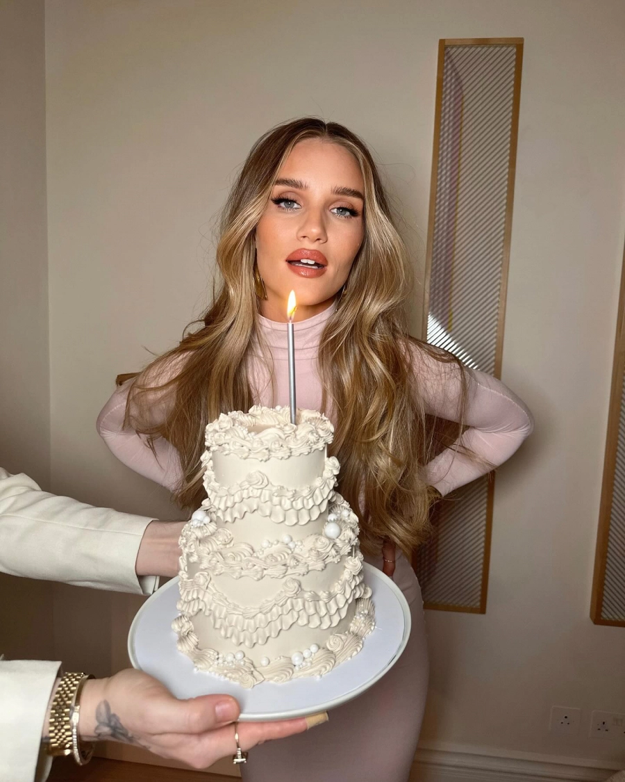 Maartje Convens'ten Chiara Biasi'ye Haftanın Güzellik Instagram'ları Maartje Convens'ten Chiara Biasi'ye Haftanın Güzellik Instagram'ları