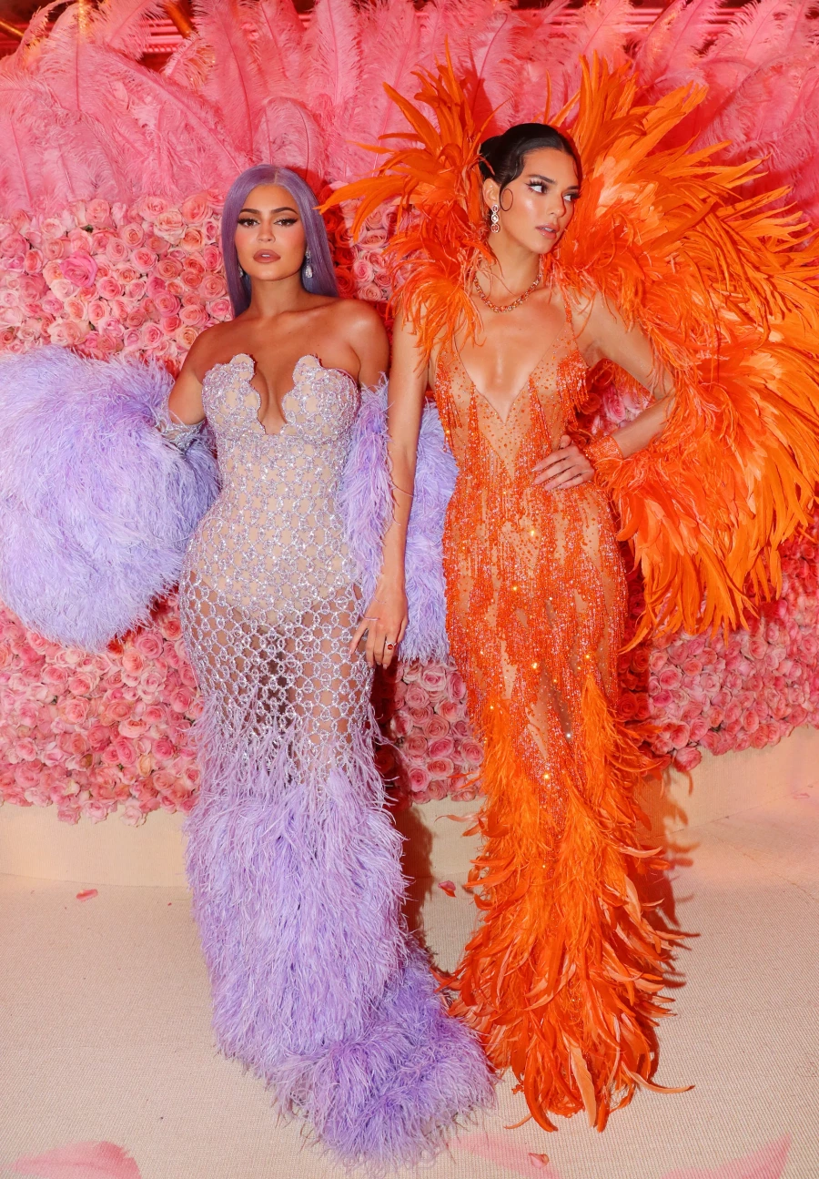 MET Gala'nın Gelmiş Geçmiş En İkonik Görünümleri MET Gala'nın Gelmiş Geçmiş En İkonik Görünümleri