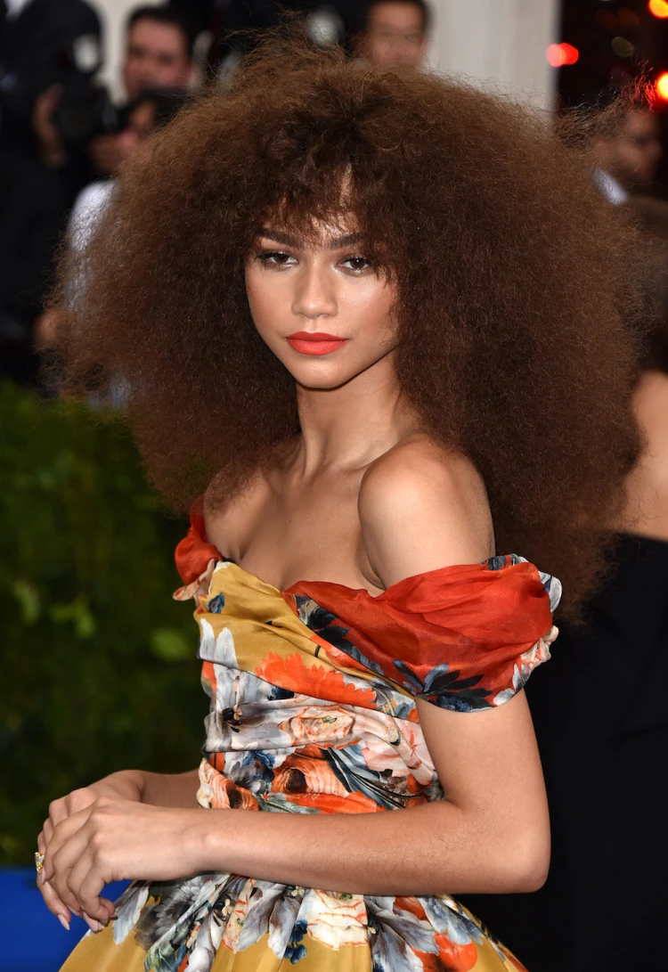Tüm Zamanların En İyi 17 Met Gala Güzellik Görünümü Tüm Zamanların En İyi 17 Met Gala Güzellik Görünümü