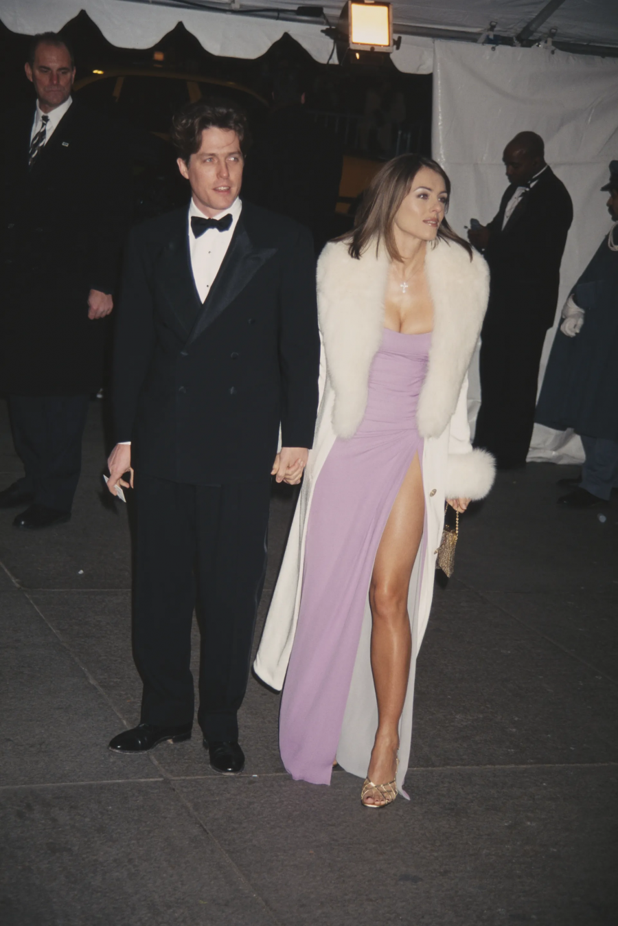 Elizabeth Hurley ve Hugh Grant 