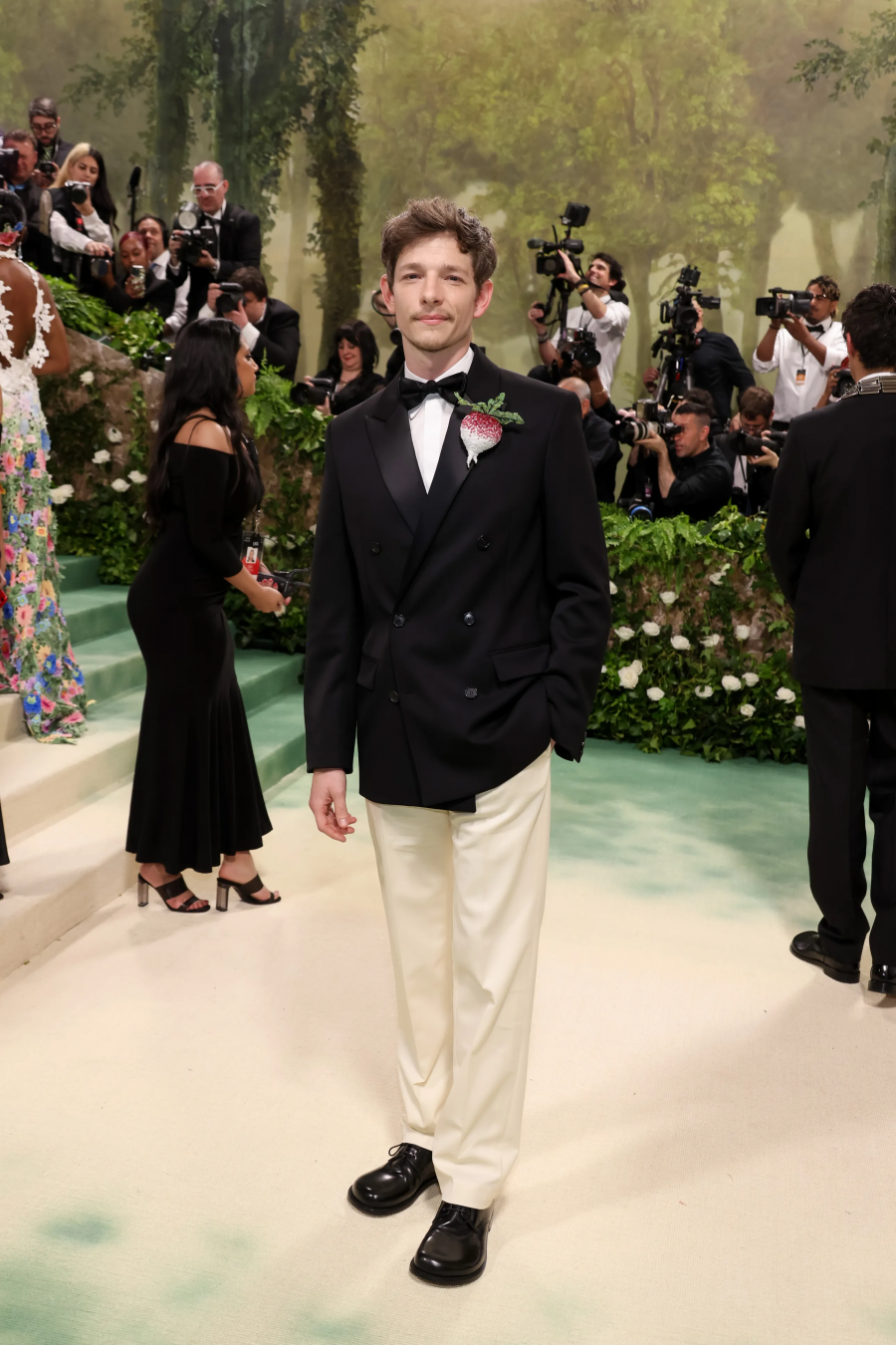 Mike Faist, Loewe