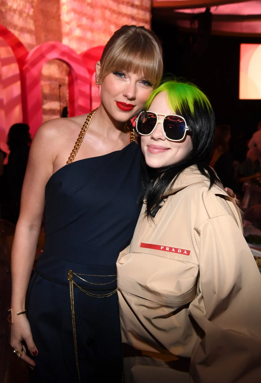 Billie Eilish ve Taylor Swift Rekabetine Dair Tüm Bildiklerimiz Billie Eilish ve Taylor Swift Rekabetine Dair Tüm Bildiklerimiz