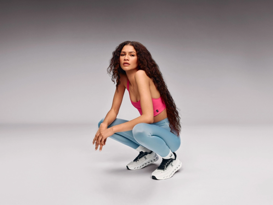 Zendaya Anksiyete, Etki ve On ile Yeni Ortaklığı Hakkında Konuşuyor Zendaya Anksiyete, Etki ve On ile Yeni Ortaklığı Hakkında Konuşuyor