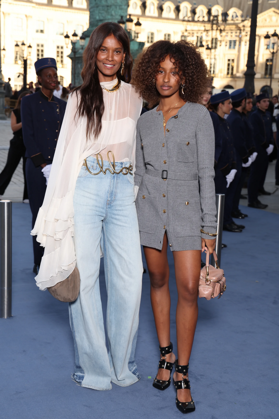 Liya ve Raee Kebede, Chloé