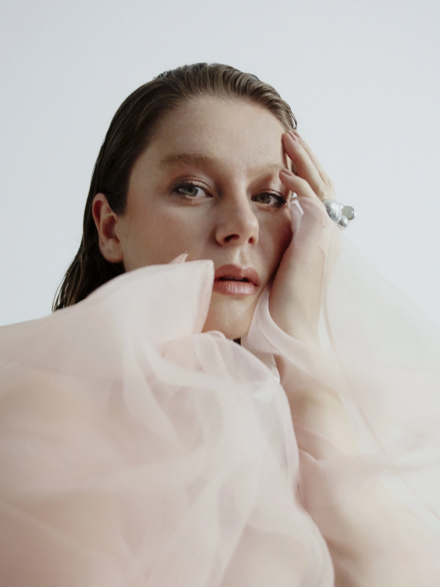 Burcu Biricik, Vogue Türkiye Temmuz-Ağustos 2024 Sayısında Burcu Biricik, Vogue Türkiye Temmuz-Ağustos 2024 Sayısında