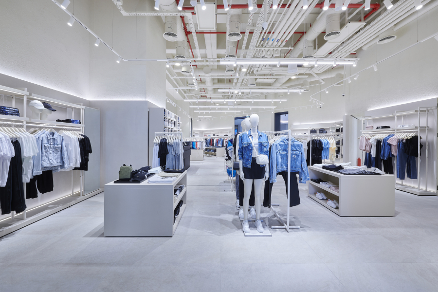 Calvin Klein Jeans Mağazası Emaar Square Mall’da açıldı