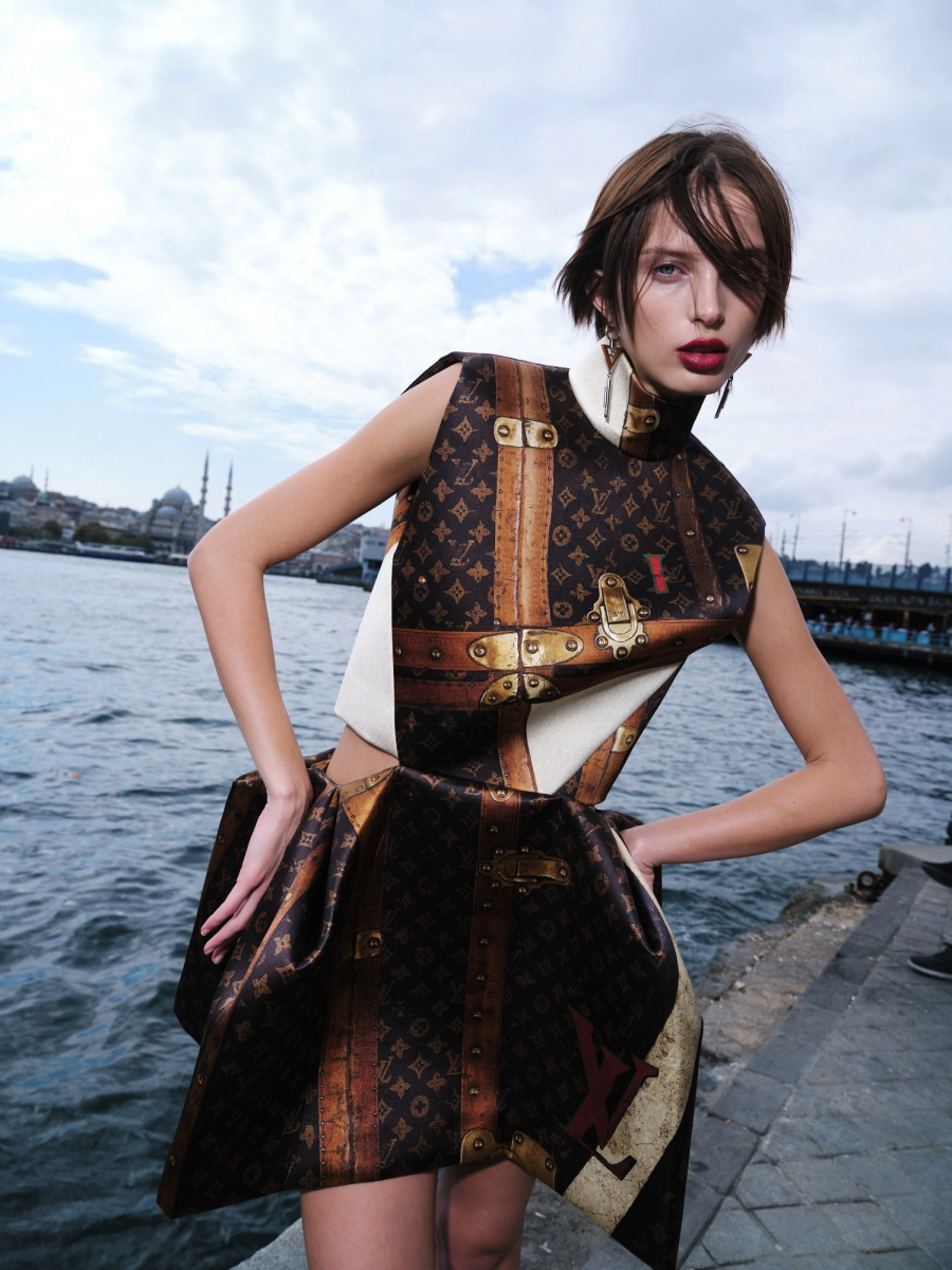 Vogue Türkiye Ekim 2024 Vogue Türkiye Ekim 2024