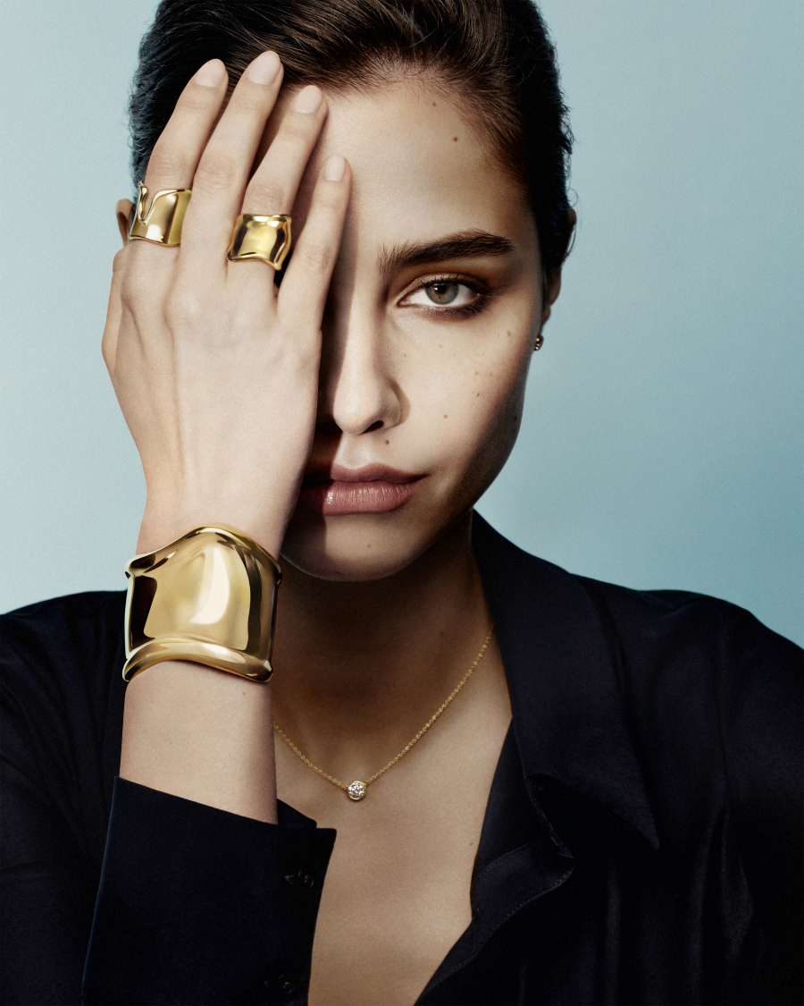 Tiffany & Co., Elsa Peretti Bone Cuff’ından Dior’un Yeni Kitabına Haftanın Moda Haberleri