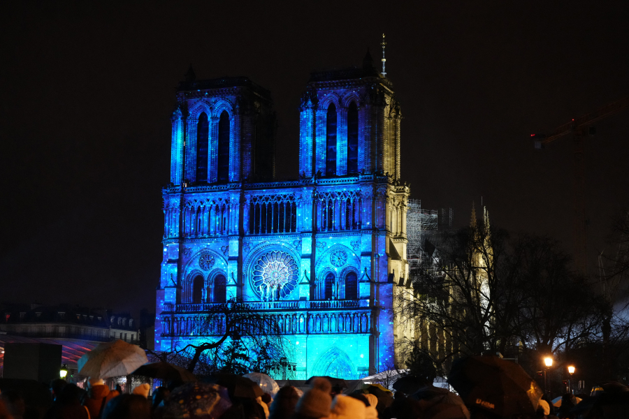 Notre Dame Katedrali 5 Yıllık Restorasyonun Ardından Yeniden Açıldı