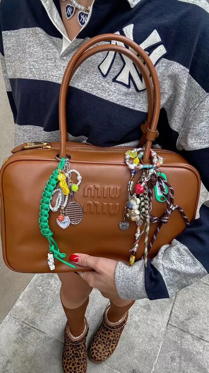 Charm Koleksiyonlarıyla Öne Çıkan Modaevleri Charm Koleksiyonlarıyla Öne Çıkan Modaevleri