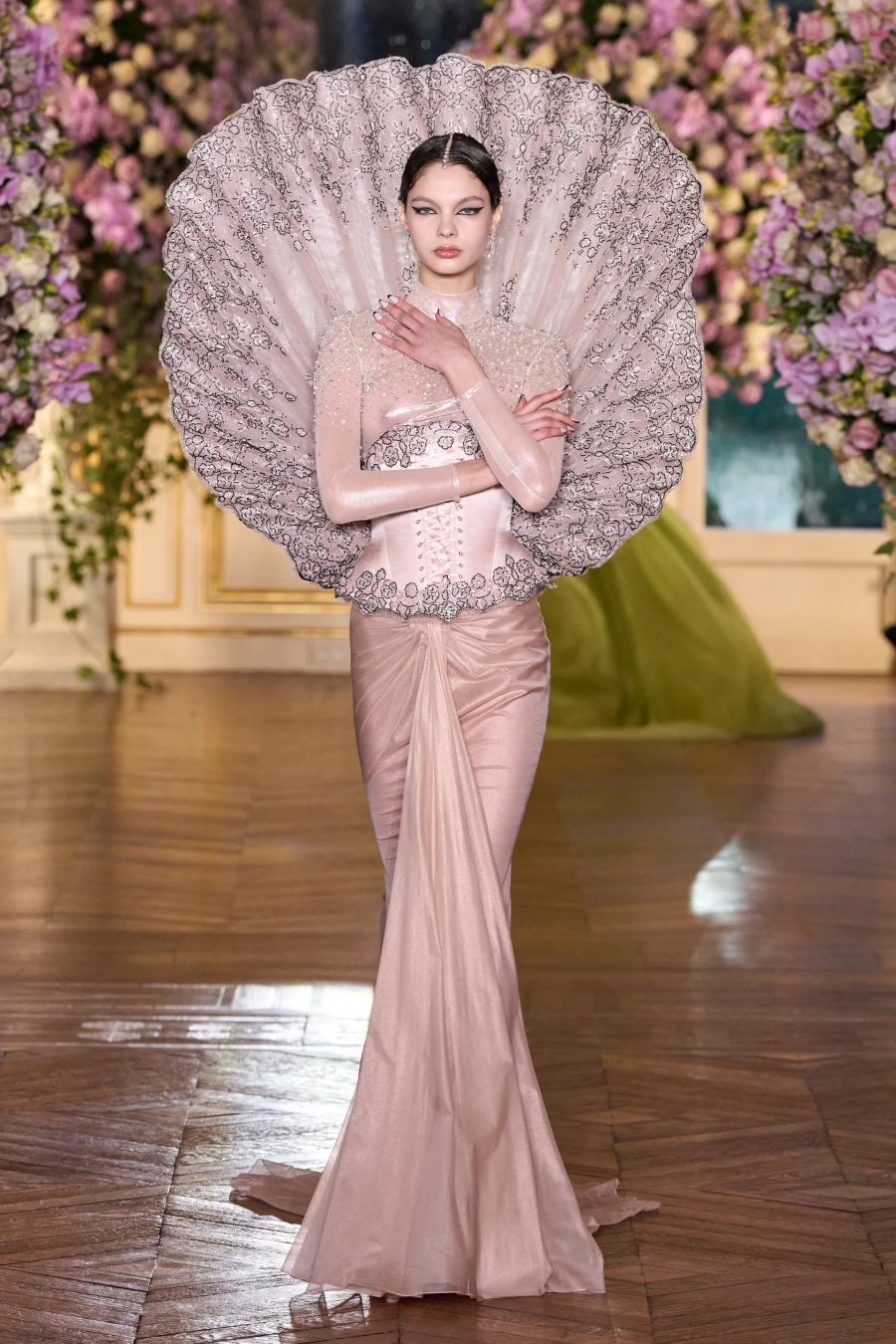 2025 İlkbahar/Yaz Paris Haute Couture Moda Haftası'nda Öne Çıkanlar