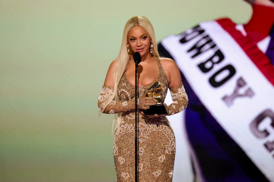 Beyoncé 2025 Grammy Ödülleri’ne Western Modasını Getirdi ve En İyi Albüm Ödülünü Kazandı