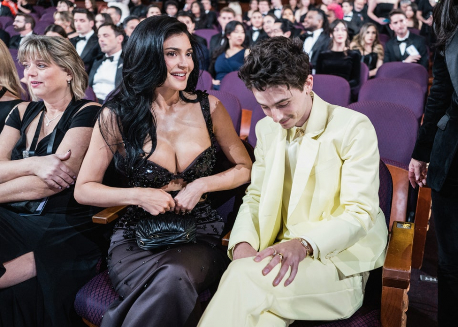 Kylie Jenner ve Timothée Chalamet, 2025 Oscar Töreni’nde Romantik Zamanlar Yaşadı