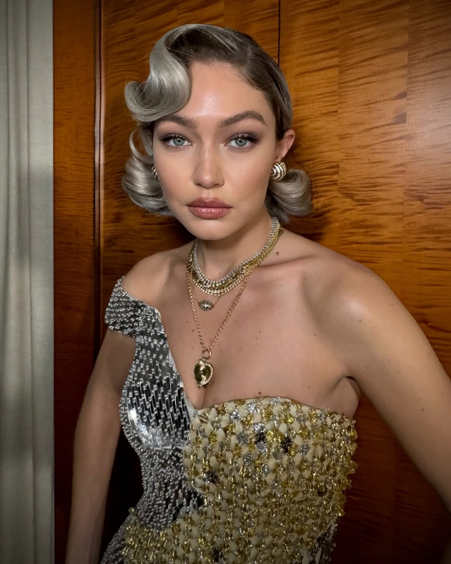 Gigi Hadid ve “Silver Tequila” Saç Rengi