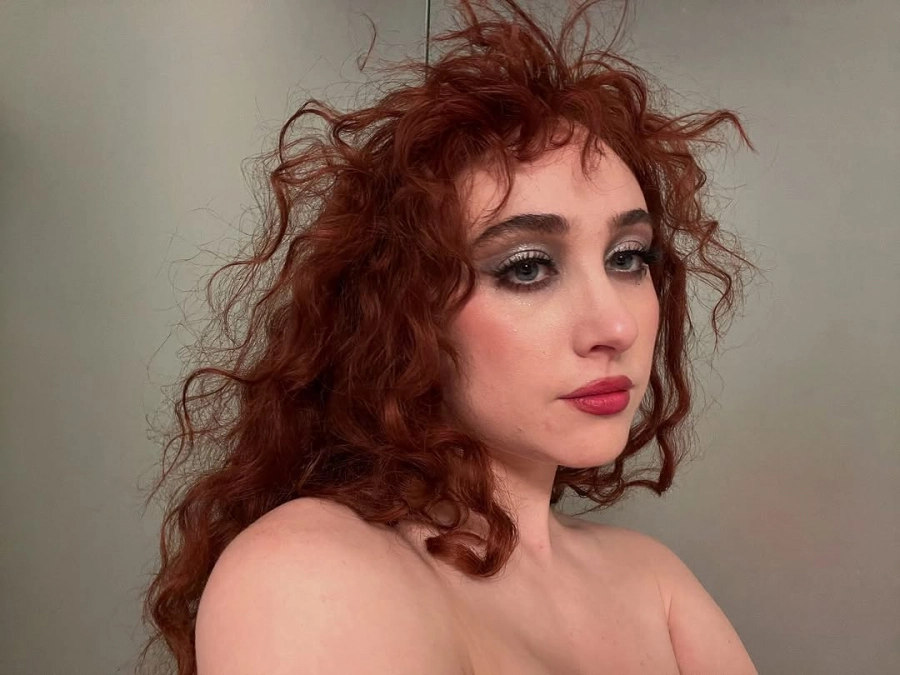 “Angsty Hair” Trendi: Güzellik Dünyasında Asi Bir Rüzgar