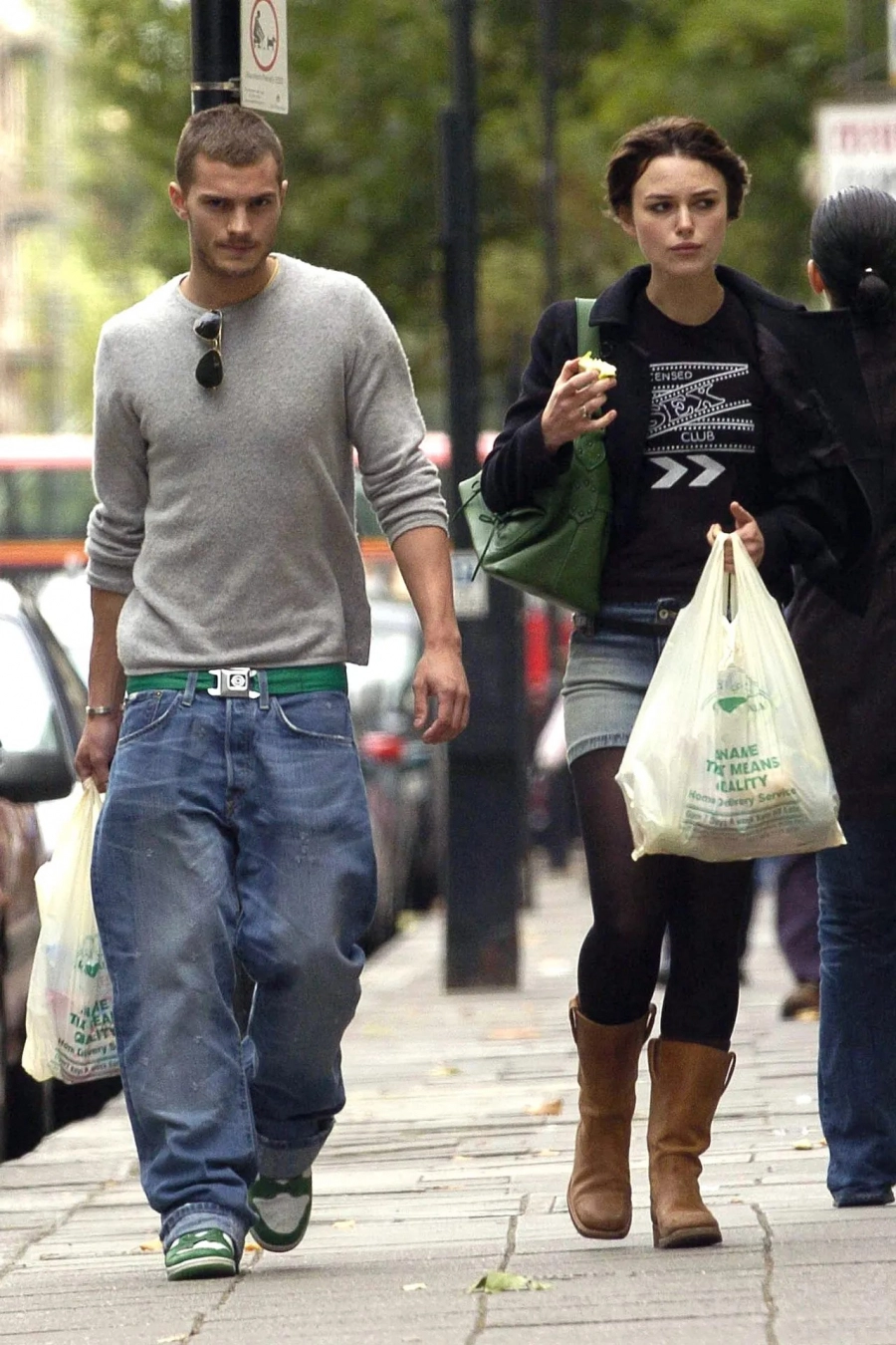 Keira Knightley ve Jamie Dornan’ın 2000’lerin Başındaki Rahat Çift Stili Her Dönemin Vazgeçilmezi Keira Knightley ve Jamie Dornan’ın 2000’lerin Başındaki Rahat Çift Stili Her Dönemin Vazgeçilmezi