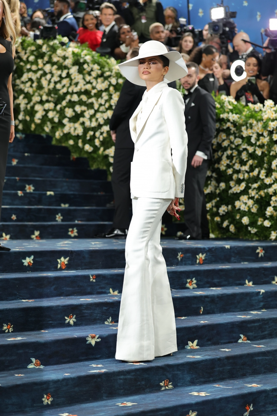 Met Gala 2025: En İyi Kırmızı Halı Görünümleri Met Gala 2025: En İyi Kırmızı Halı Görünümleri