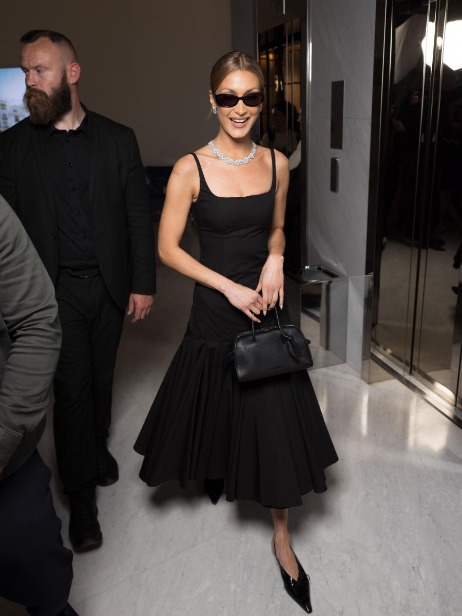 Bella Hadid Cannes’da Audrey Hepburn Anı Yaşadı