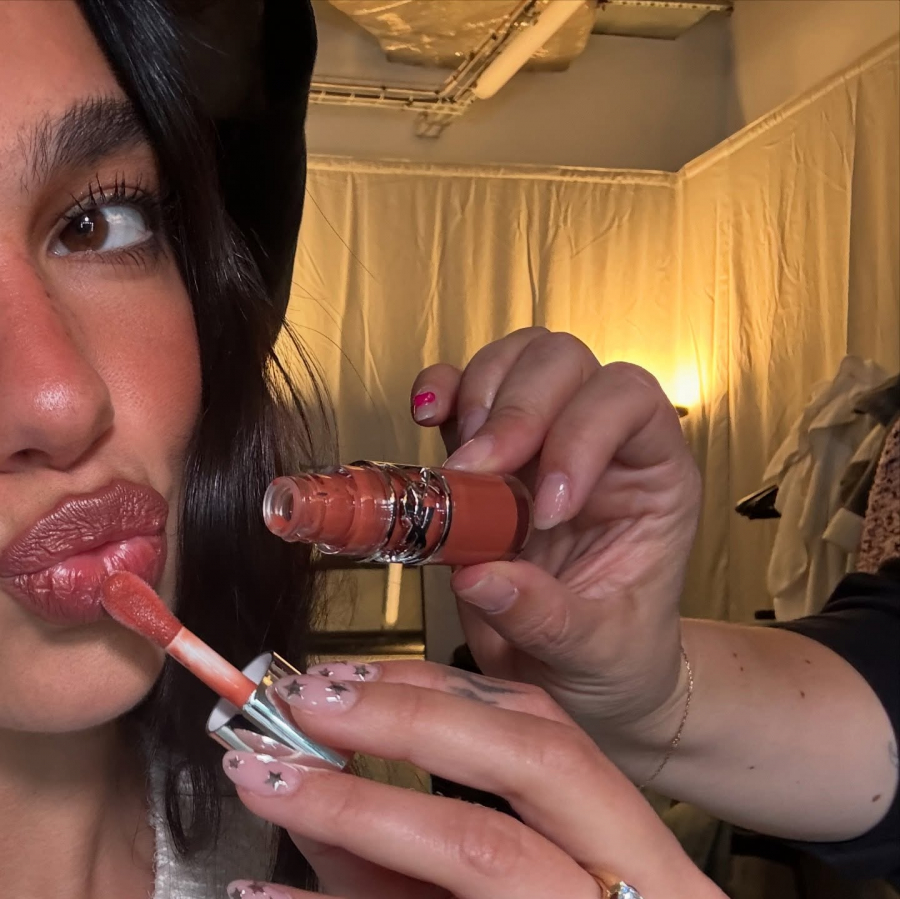 Fotoğraf: @dualipa